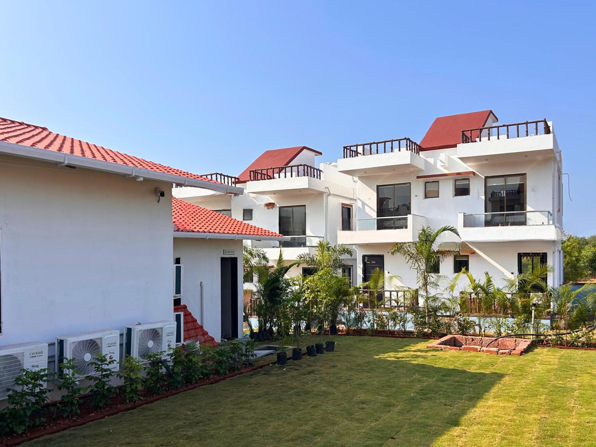 Baywatch Resort Bhogave Beach Vengurla Exterior foto
