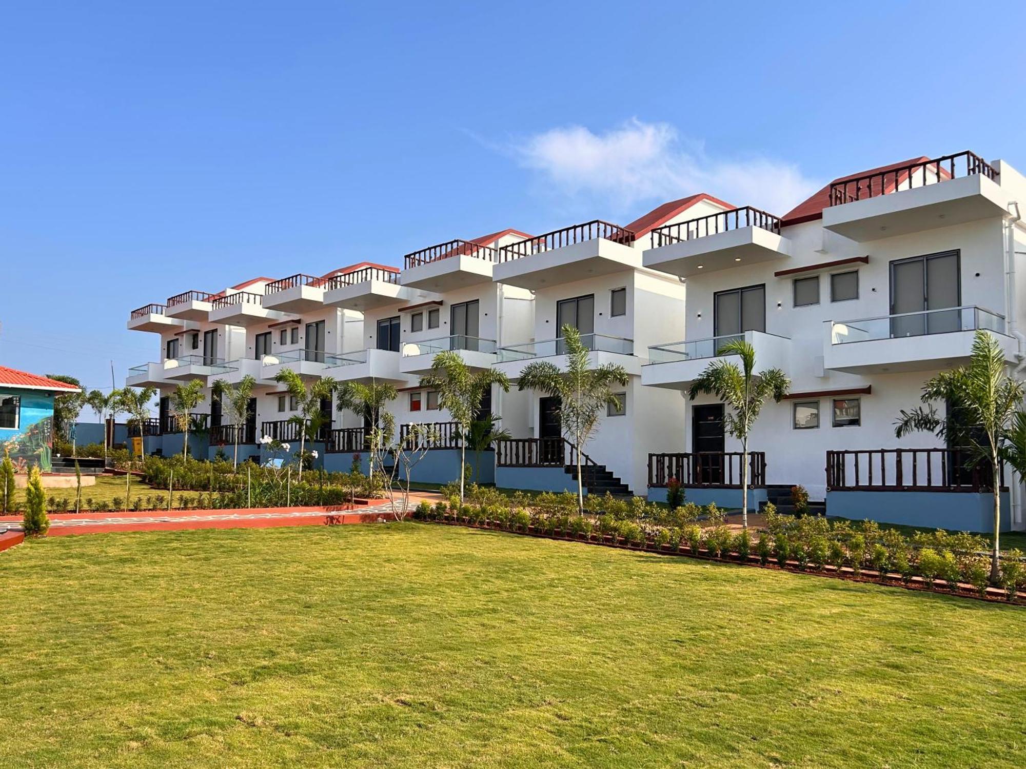 Baywatch Resort Bhogave Beach Vengurla Exterior foto